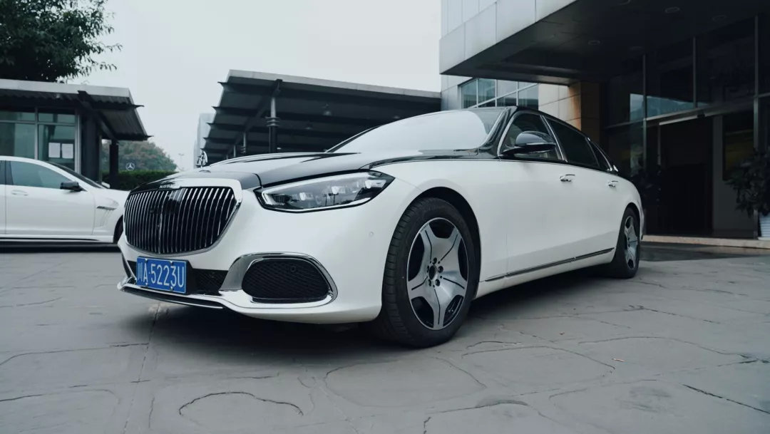 30万选迈巴赫s双色车身,别说贵,就是值