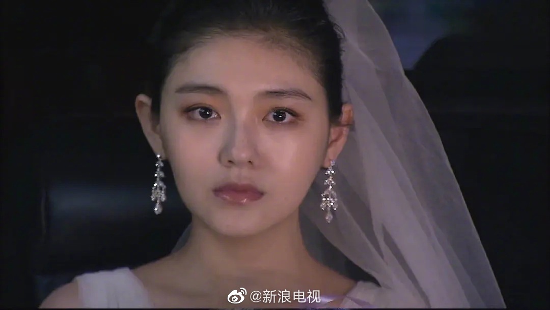 今天是大s何润东黄晓明版的泡沫之夏播出十二周年