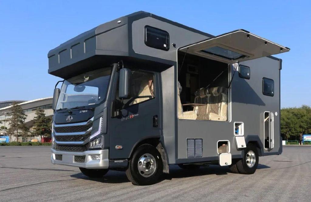 1000ah锂电池1000w太阳能400l水箱四季达观景1号轻卡房车新选择