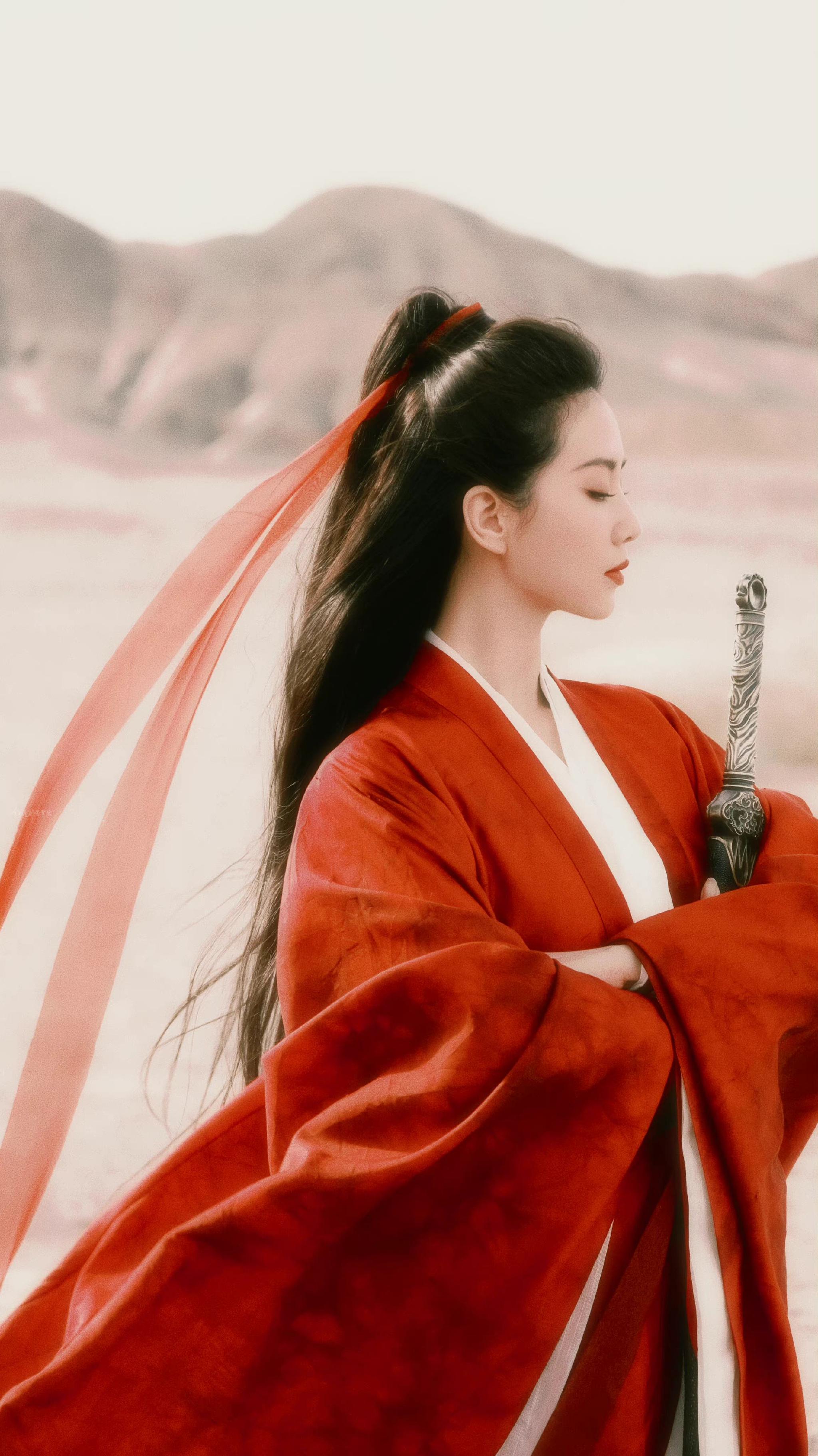 一袭红衣执剑好期待刘诗诗的侠女任如意啊