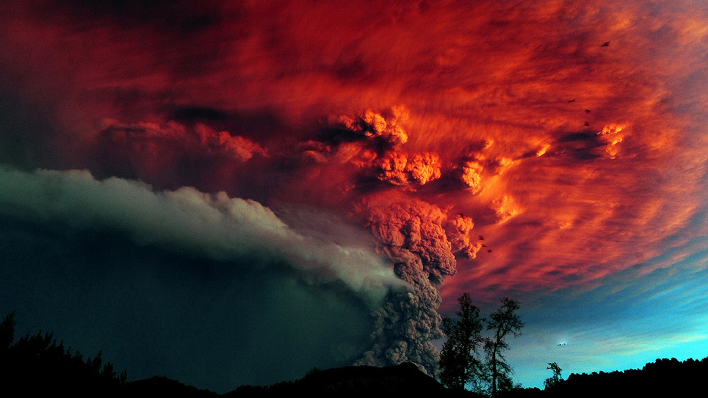 这一座火山是位于美国怀俄明州黄石国家公园内的超级火山,也是世界上