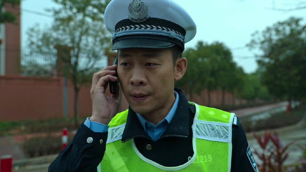 《狂飙》删改太多,孟德海结局,李响被灭门,安欣当交警真实原因|狂飙|安欣|李响_新浪新闻