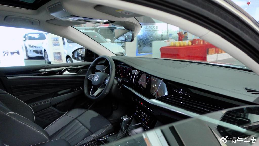 去年狂卖近20万台！24款帕萨特配置诱人，落地20万拿下380TSI版