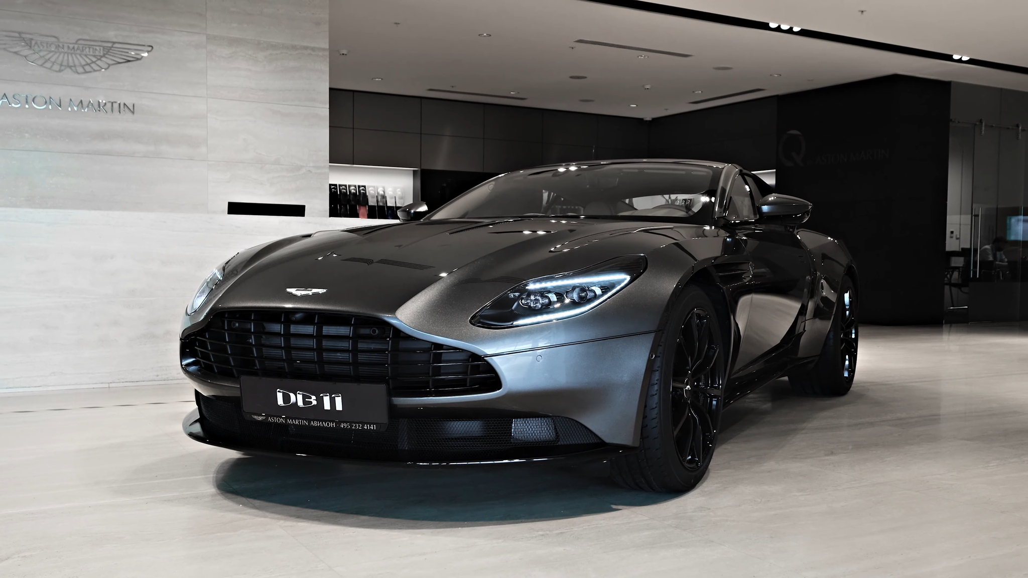 阿斯顿马丁 db11 5.2 v12 amr at 639匹
