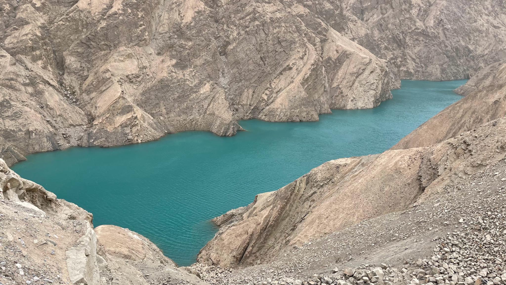 巴尔喀什湖水深图片