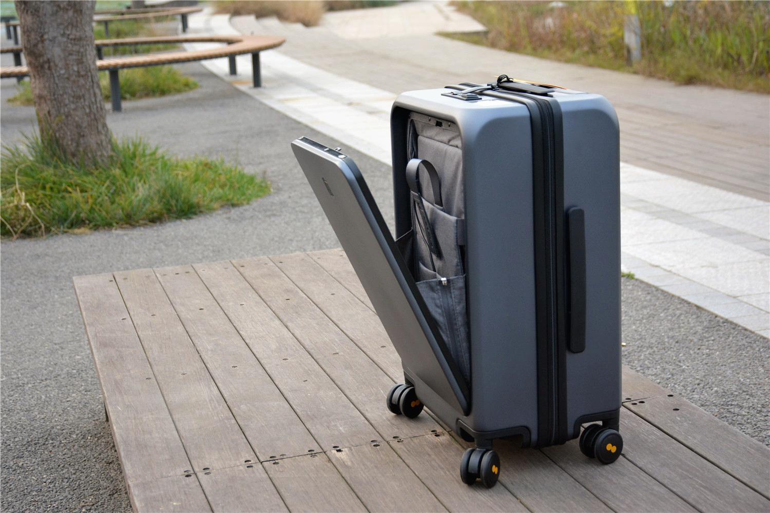 地平线8号推出前开门登机箱一键开启还支持usb充电功能