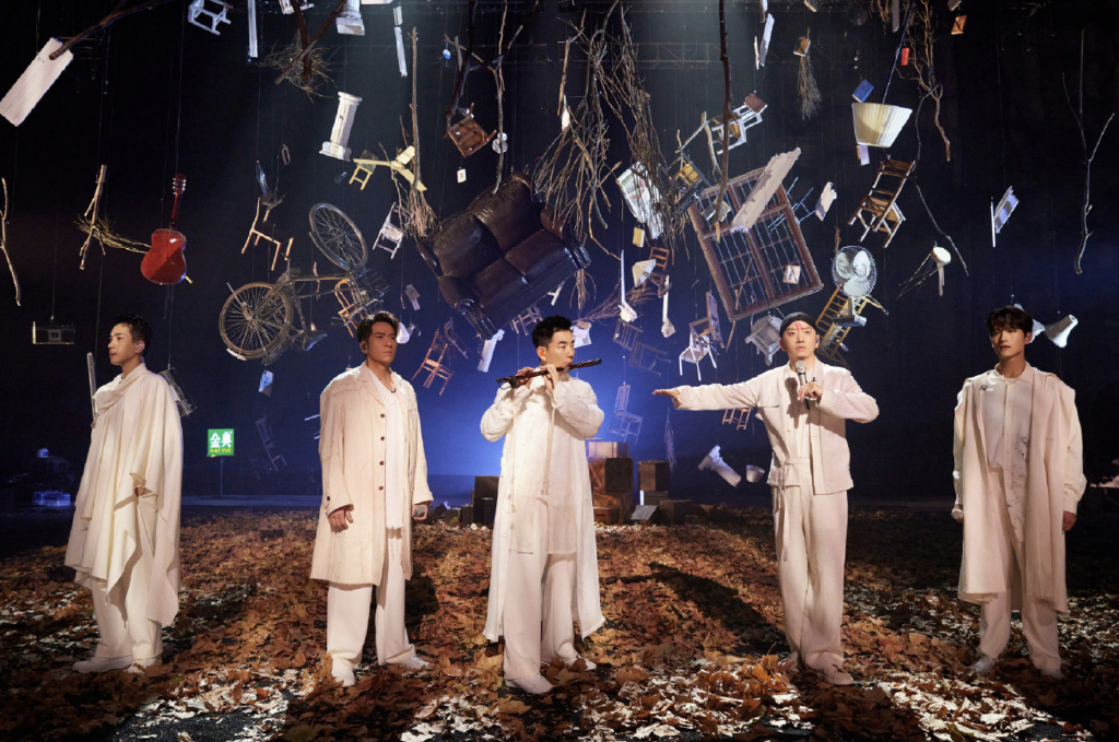 《披荆斩棘》三公舞台:张智霖办现场婚礼,袁咏仪穿婚纱惊喜登台休闲区蓝鸢梦想 - Www.slyday.coM 《披荆斩棘》三公舞台:张智霖办现场婚礼,袁咏仪穿婚纱惊喜登台休闲区蓝鸢梦想 - Www.slyday.coM