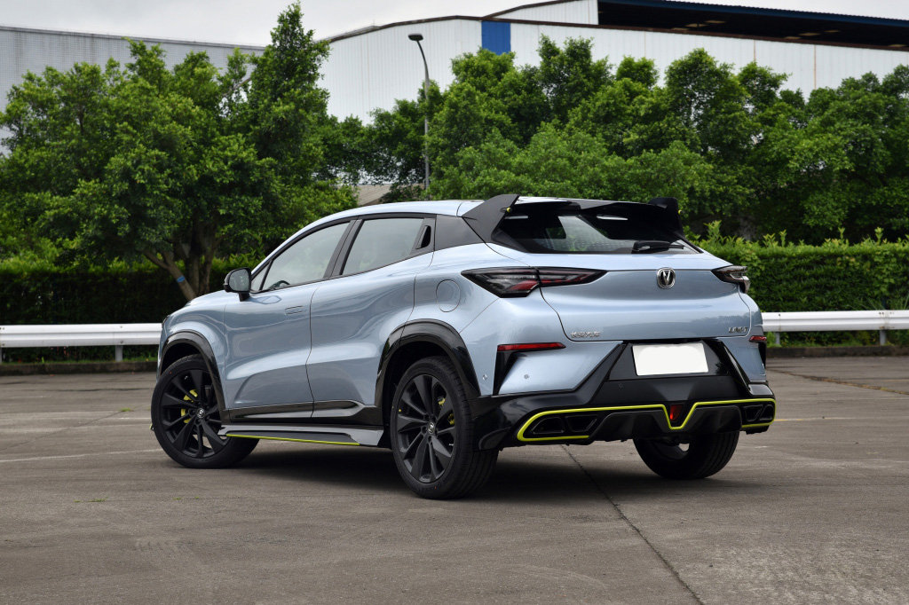 长安小钢炮售价不到14万unit运动版上市