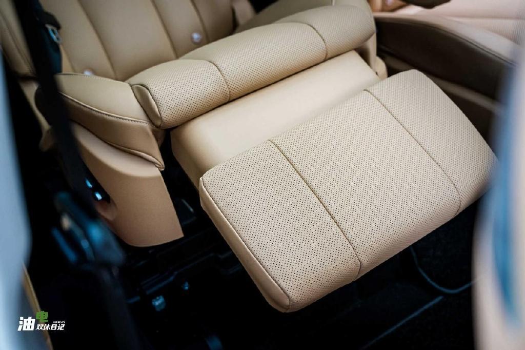零重力座椅不按套路出牌,鸿蒙车机可手表控车-新浪汽车