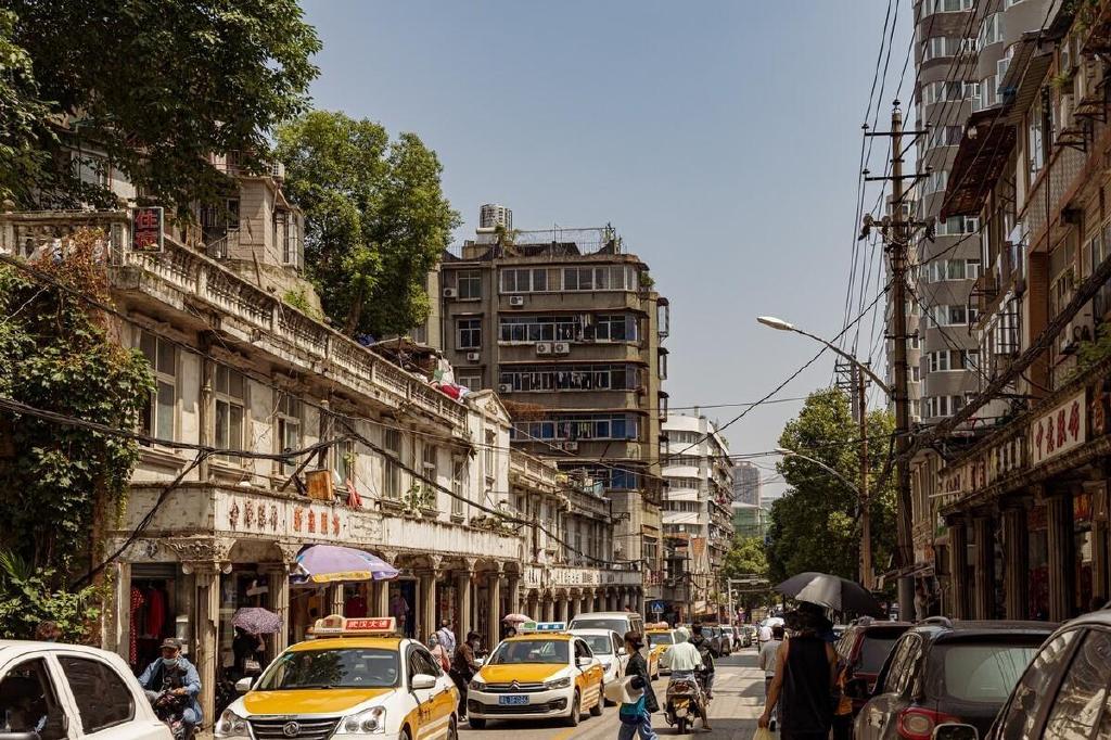 武汉粮道街为啥会这么火?__财经头条