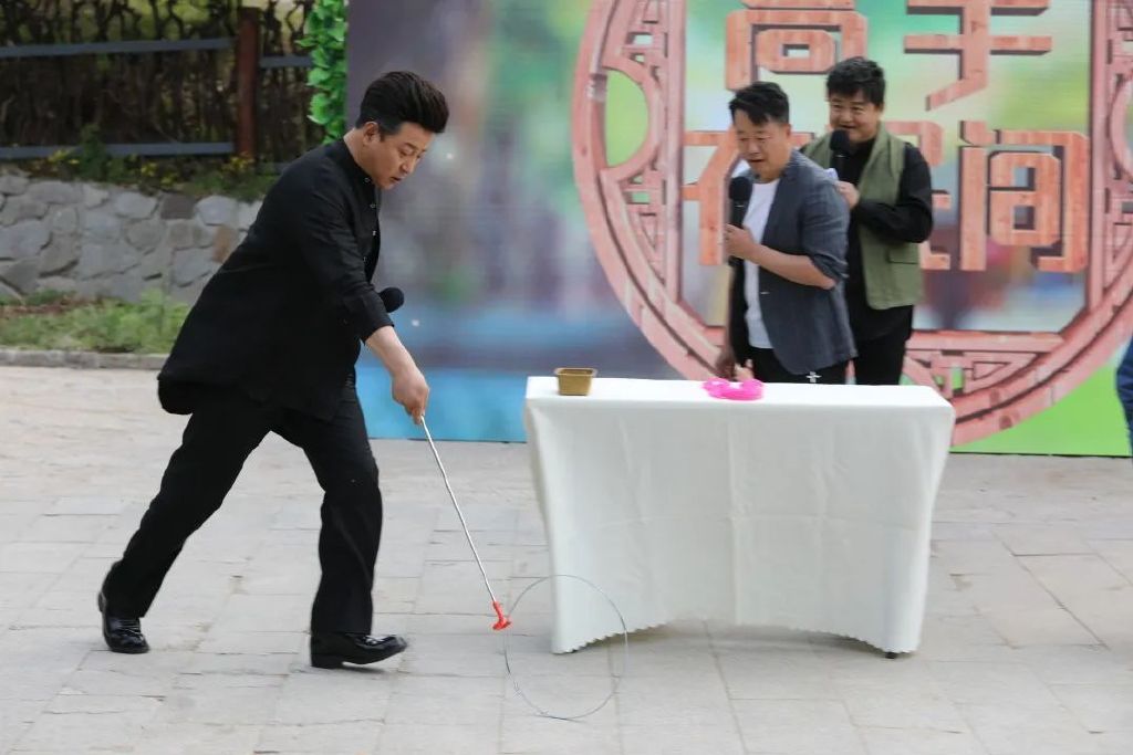 小毕哥带来青春“回忆杀”，有没有击中你的心！休闲区蓝鸢梦想 - Www.slyday.coM