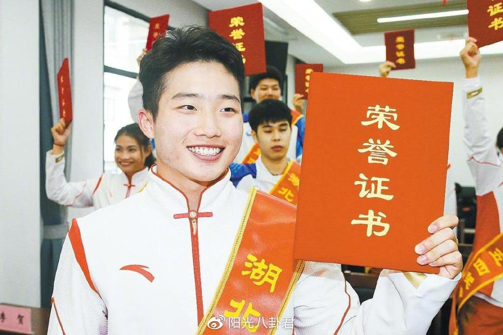 大瓜!曝奥运冠军王宗源私生活混乱,被指家暴劈腿,还有恋童癖|王宗源|大瓜|恋童癖_新浪新闻