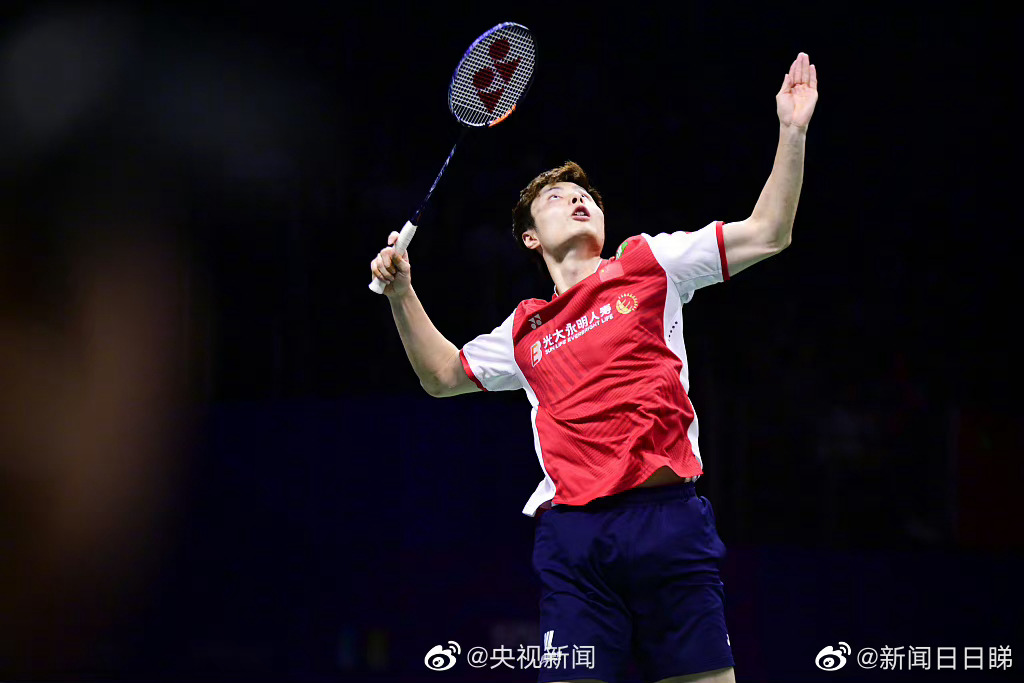 再下一城!石宇奇2比0完胜韩国队_高清图集_新浪网