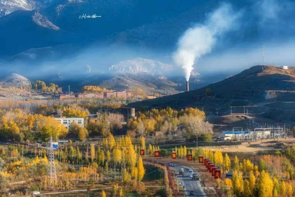 总要在秋天去一次北疆吧!一年仅3周的秋色,惊艳回归休闲区蓝鸢梦想 - Www.slyday.coM 总要在秋天去一次北疆吧!一年仅3周的秋色,惊艳回归休闲区蓝鸢梦想 - Www.slyday.coM