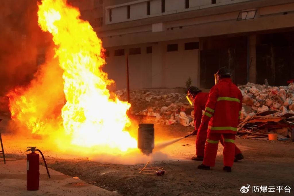 爆炸性气体环境电气设备如何选型?