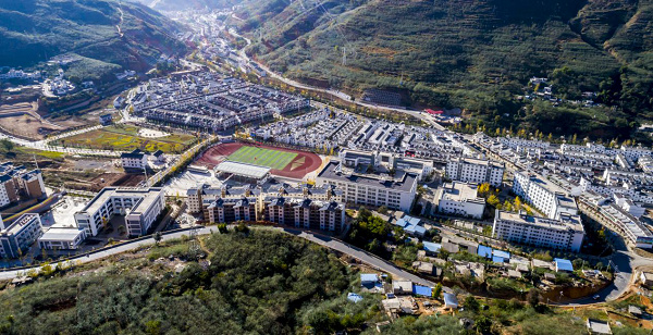 鲁甸县龙头山镇倾心浇灌民族团结进步之花