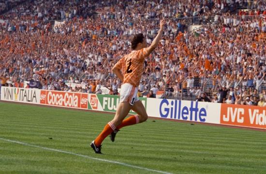 巴斯滕|欧洲杯|初恋_新浪新闻