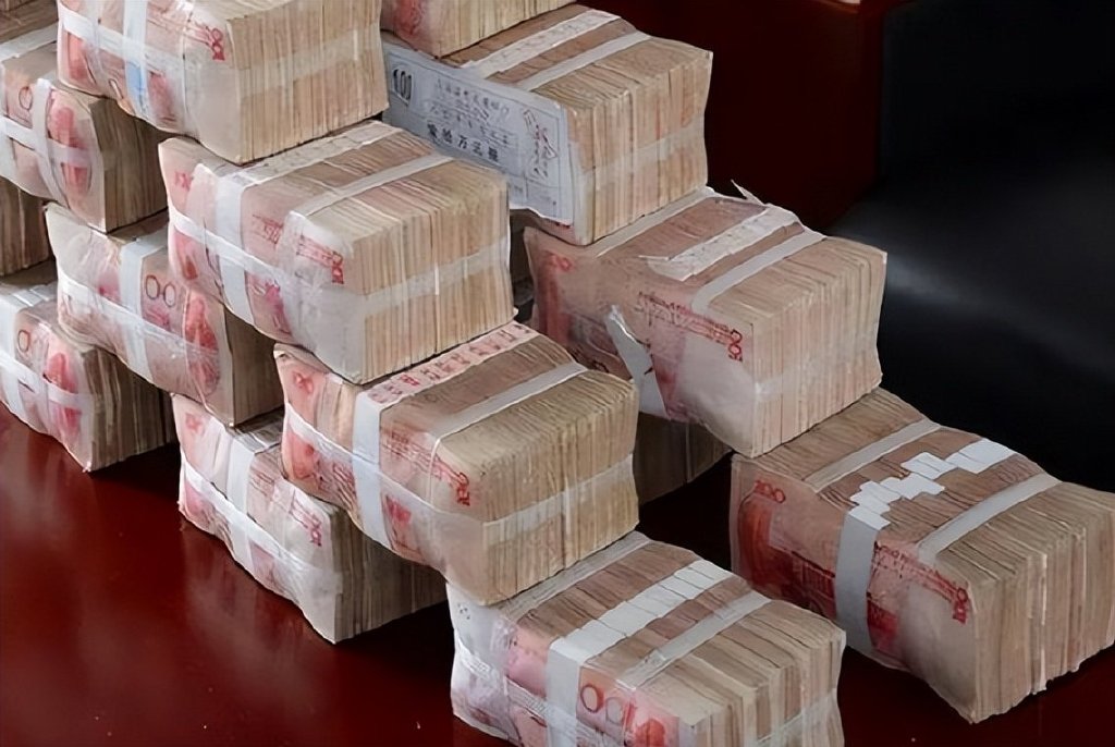 一个家庭有多少钱,才能算有钱人?4个标准,符合一条就够了|存款|年收入|有钱人_新浪新闻