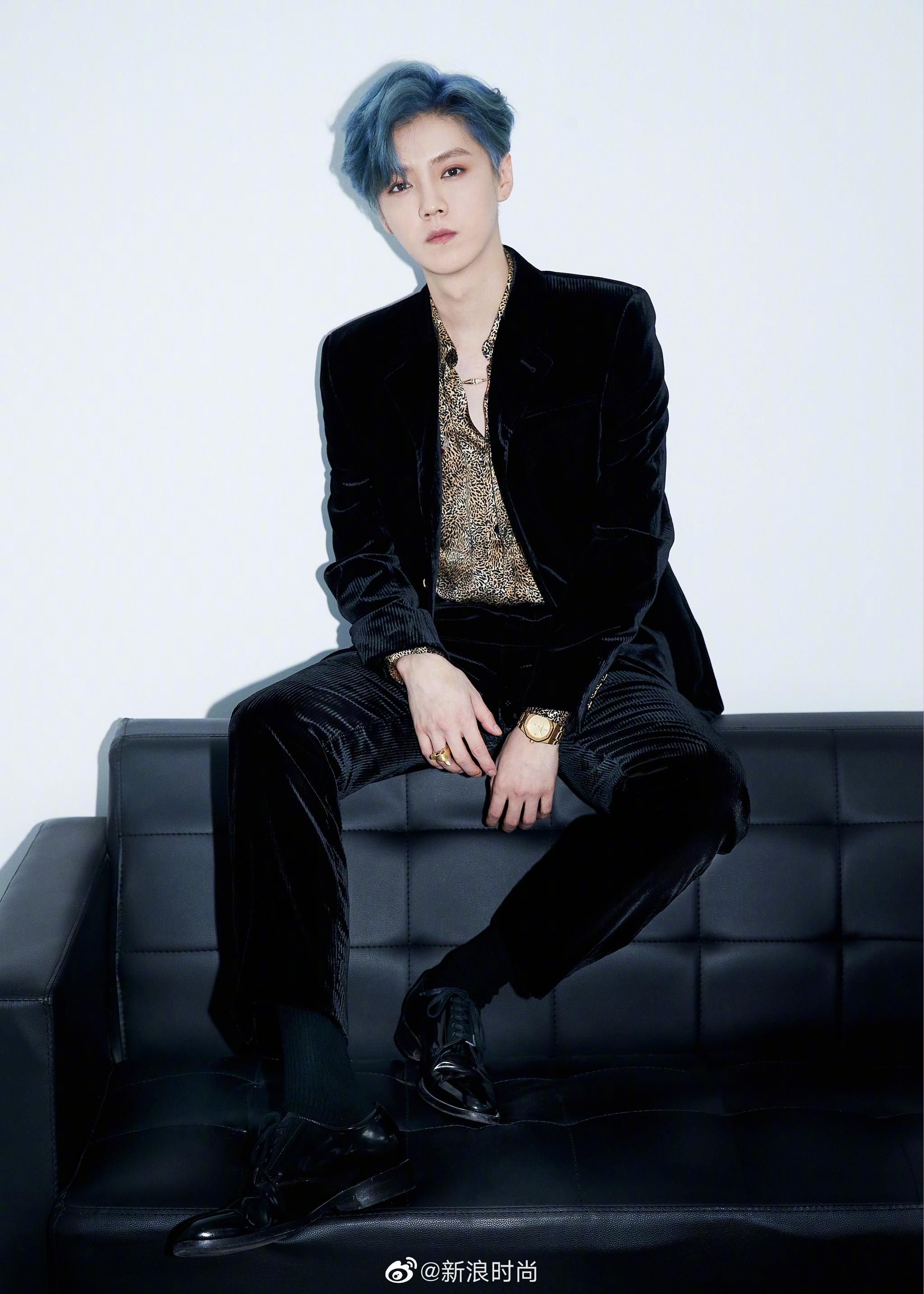 鹿晗@m鹿m 亮相创造营成团之夜,并带来新歌《敏感》首秀