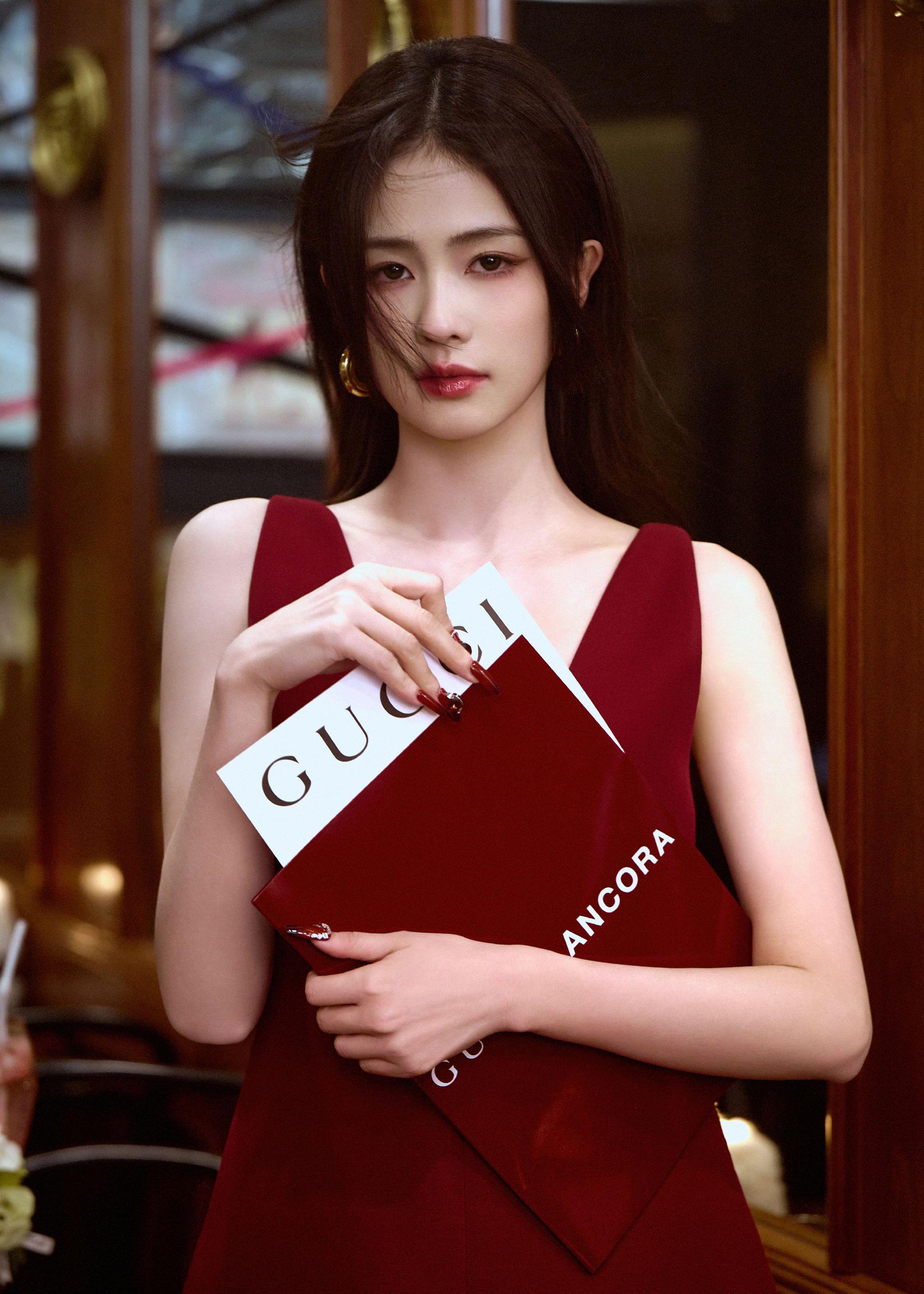 看看GUCCI晚宴目前已出图的艺人 白鹿 | 文俊辉 | 王楚然|文俊辉|白鹿|晚宴_新浪新闻