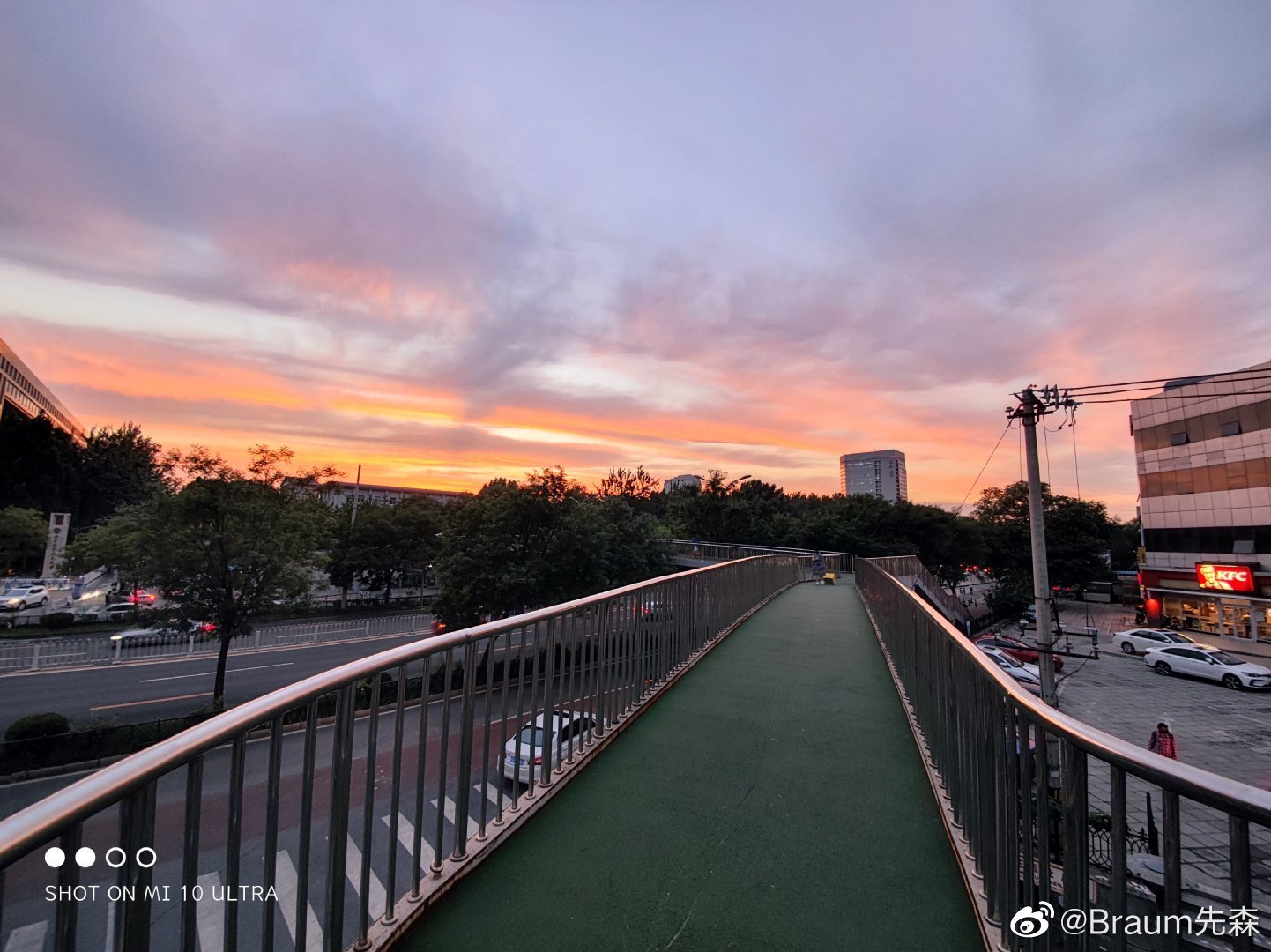 小米10至尊版的超广角样张你们看得出小米在相机上面的进步嘛