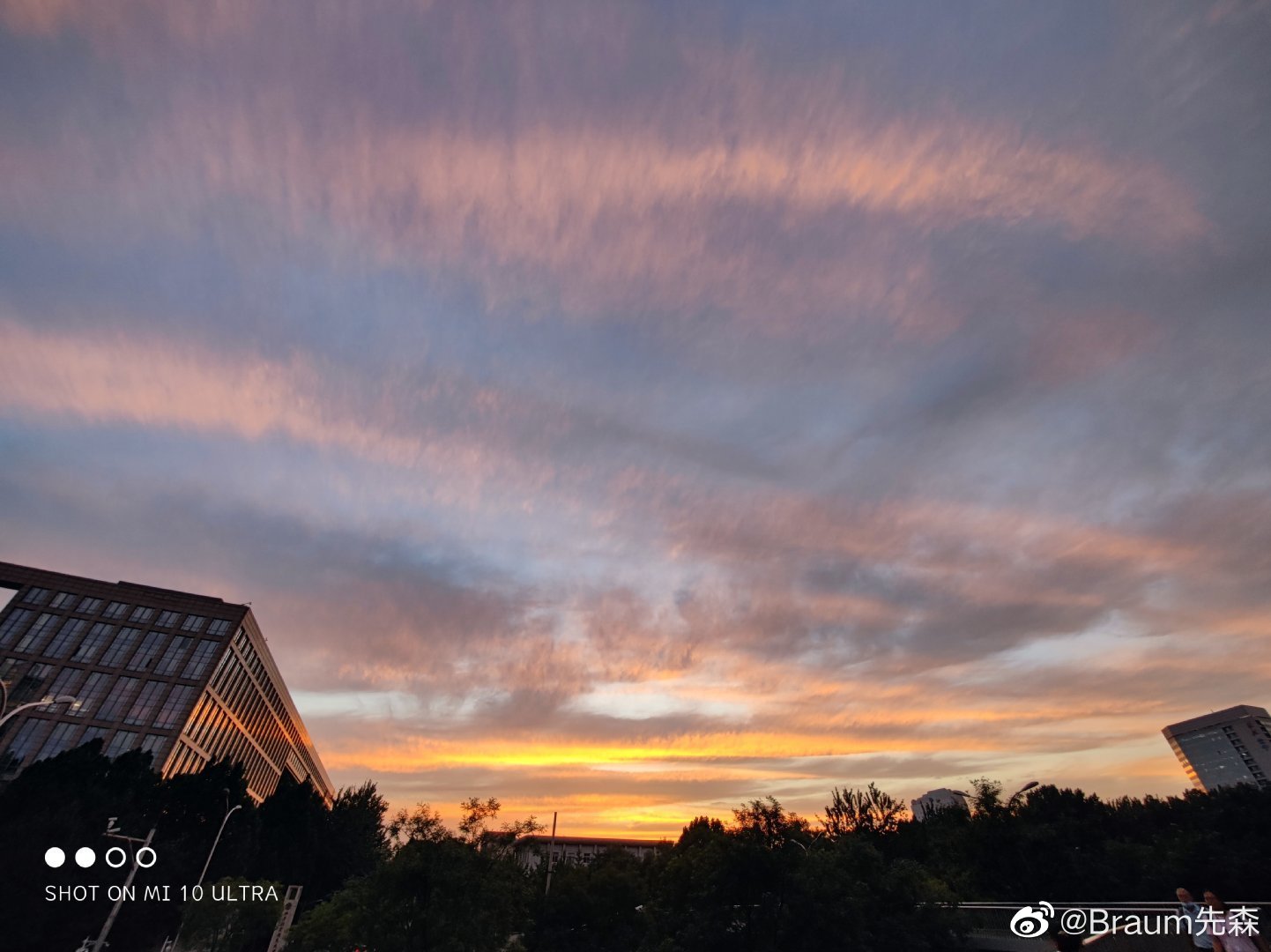 小米10至尊版的超广角样张,你们看得出小米在相机上面的进步嘛