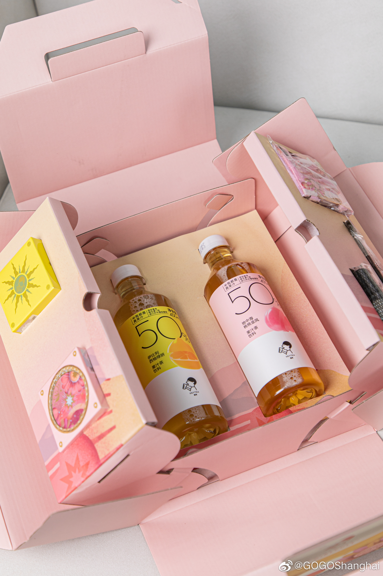 喜茶xgirlcult联名礼盒,11月11日限量发售……_高清图集_新浪网
