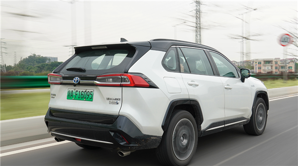 试驾威兰达高性能版一台能上绿牌的丰田居然这么燃