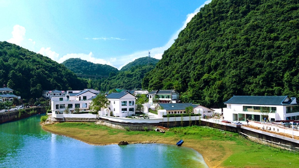 清镇市红枫湖镇打造农业公园 全面推进乡村振兴