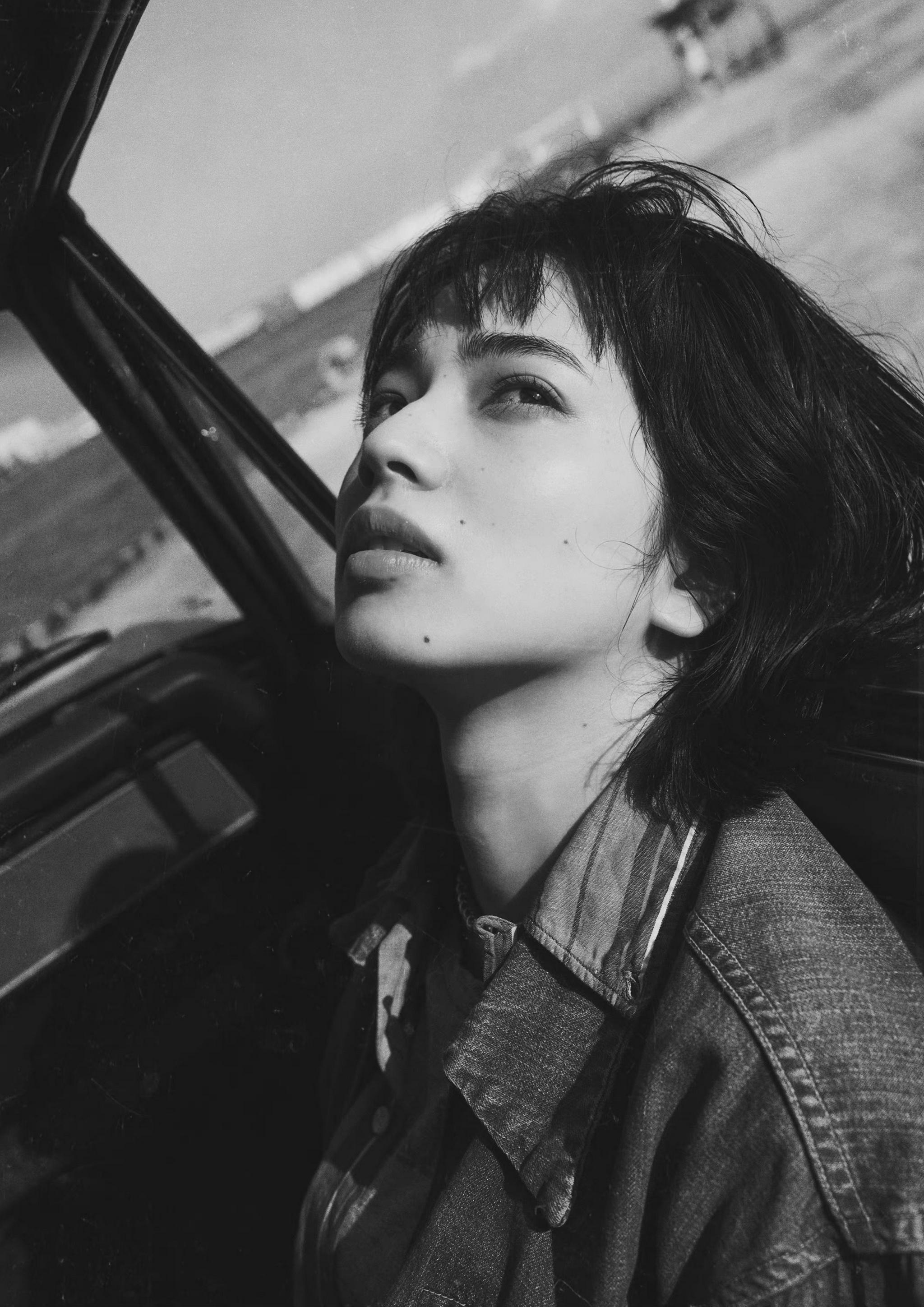 小松菜奈eyescream杂志内页图