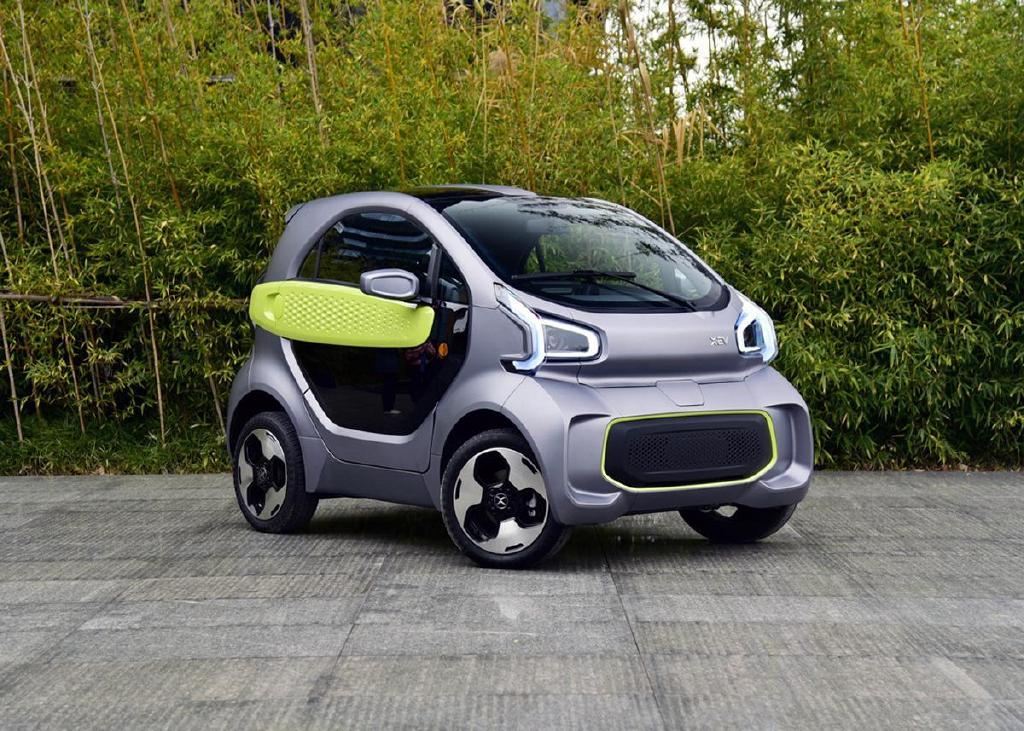 国产又一代步小车xevyoyo实车外观很科幻2门2座续航150km