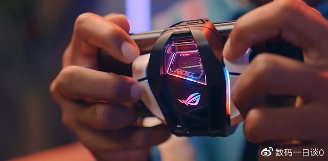 手游党购机灵魂发问：都2022年了，买手机还要看芯片和跑分吗？休闲区蓝鸢梦想 - Www.slyday.coM