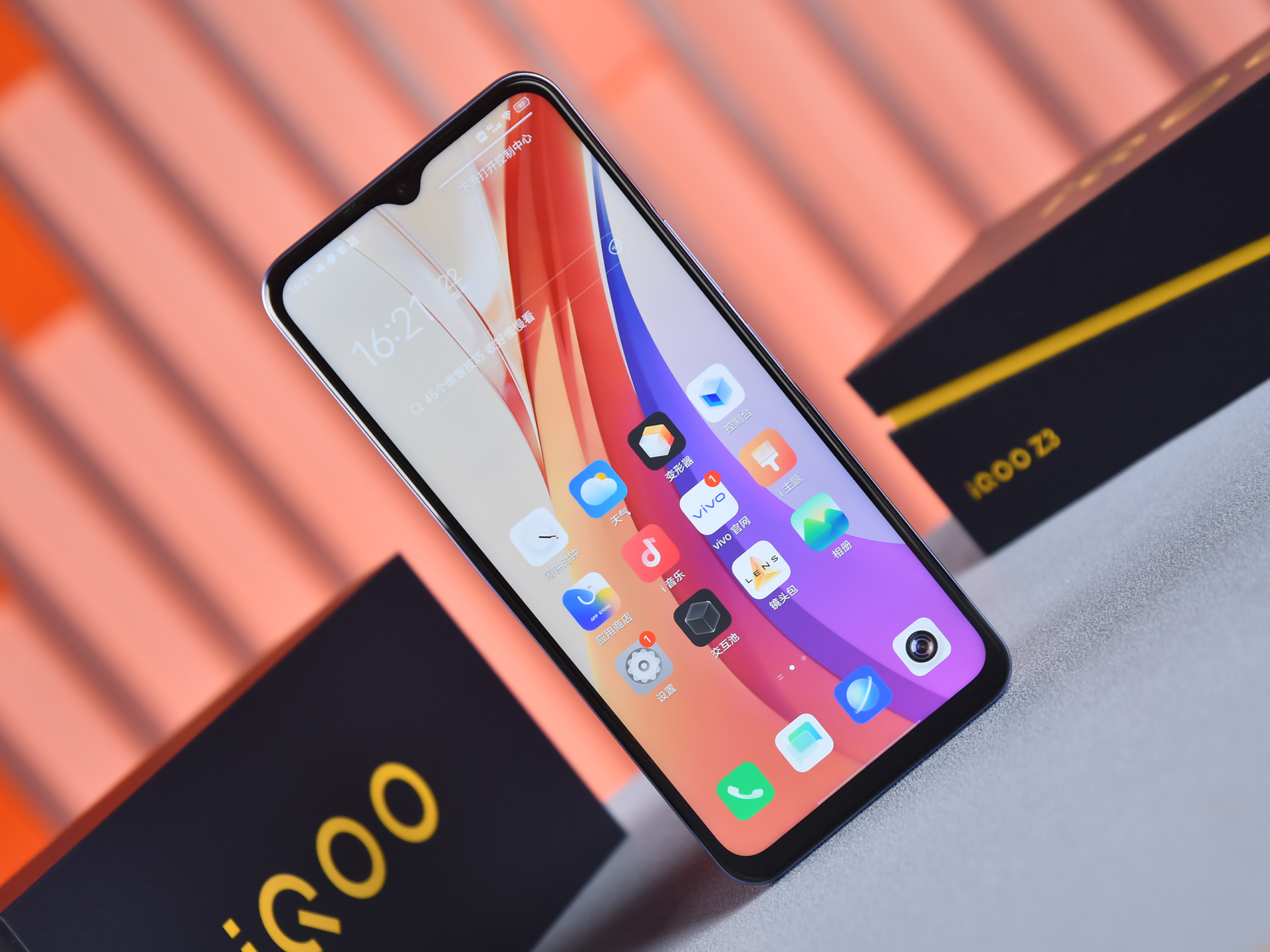 当千元机拥有旗舰野心会发生什么iqooz3图赏