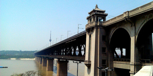 万里长江第一桥武汉长江大桥