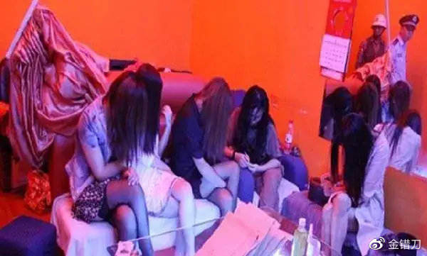 上海整治红灯区为此,赵富强托人找到江浦工商所副所长冯伯平打通关系