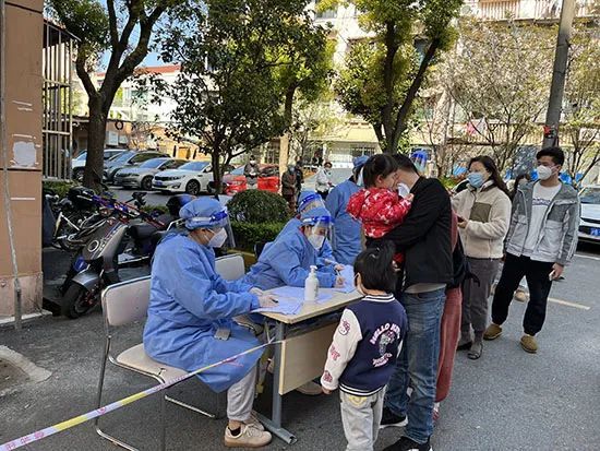 上海全市开展核酸检测！现场直击休闲区蓝鸢梦想 - Www.slyday.coM