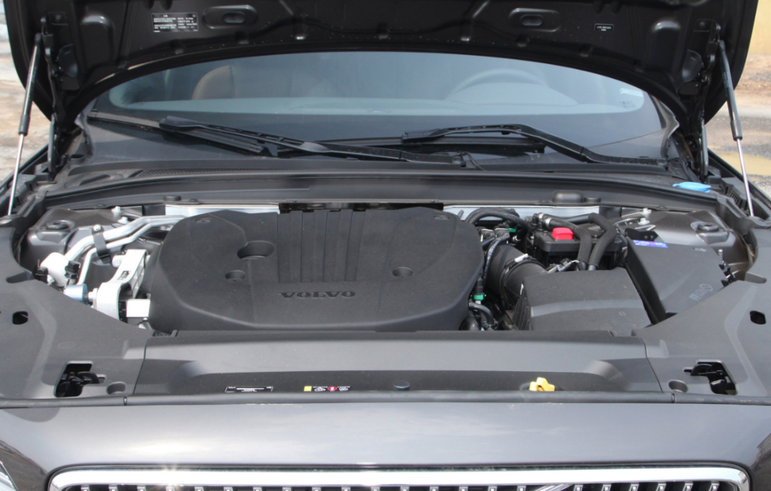 中大型豪华车怎么选？奥迪A6L对标沃尔沃S90