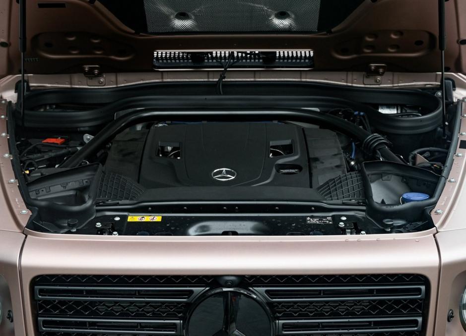 0t v8发动机,最大功率310kw,扭矩610n·m,官方给出的零百提速时间5.