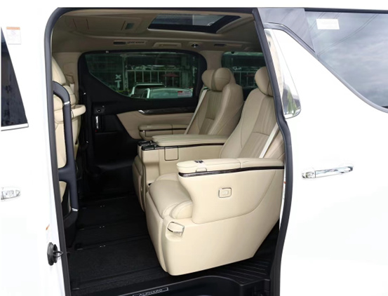 自主与合资豪华MPV，到底谁更胜一筹？