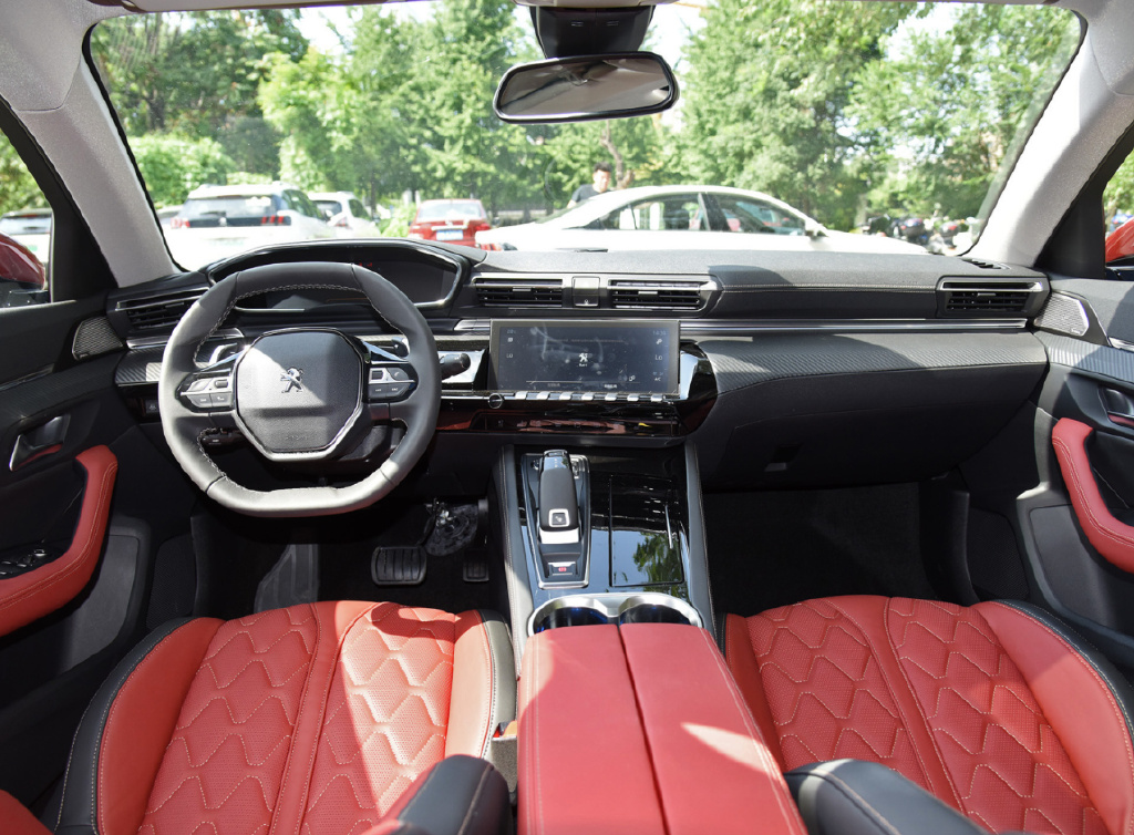 法国人的心思要细细品，标致508L PK雪铁龙C6到底谁更香？