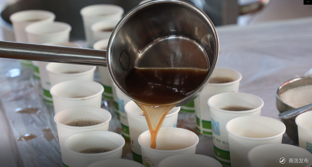 聚焦陕西高考最大考点,候考家长去哪了?休闲区蓝鸢梦想 - Www.slyday.coM 聚焦陕西高考最大考点,候考家长去哪了?休闲区蓝鸢梦想 - Www.slyday.coM