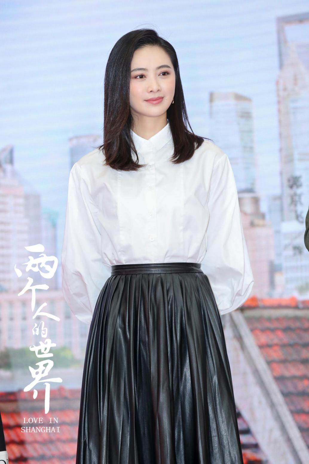 主演王文娜该片导演梦继也阐述了他所理解的"生活流"作品:"我们不拍