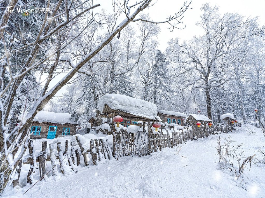 雪乡十里画廊徒步遇险“雪窝子” 但冰雪梦幻景色实在让人痴迷！