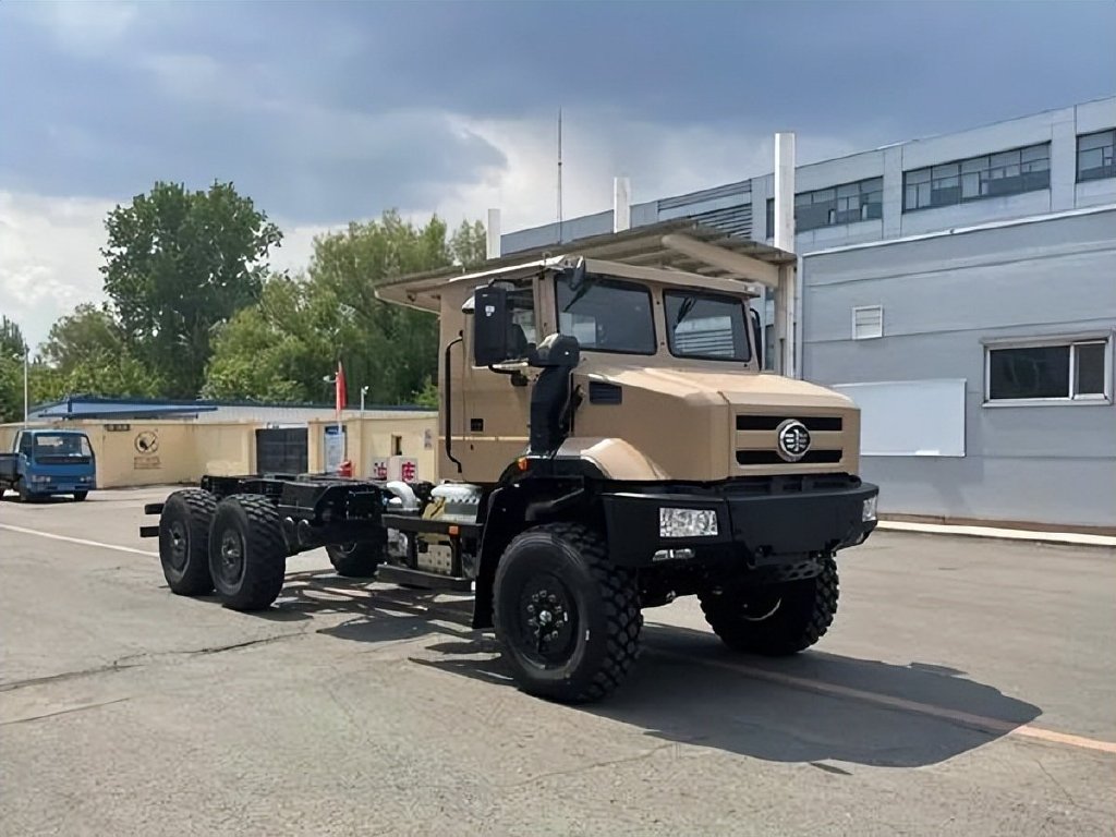 第三代军车列装解放越野卡车曝光采用螺旋弹簧悬架曾亮相大阅兵