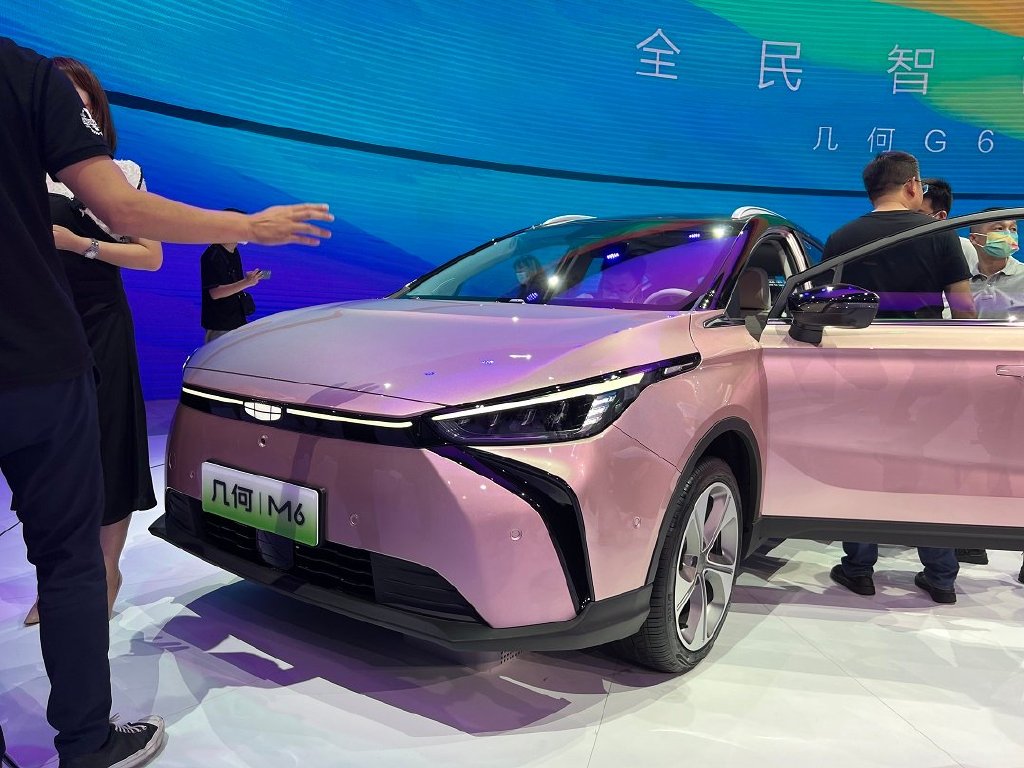2022成都车展丨1528万元起几何g6m6开启预售标配鸿蒙车机系统