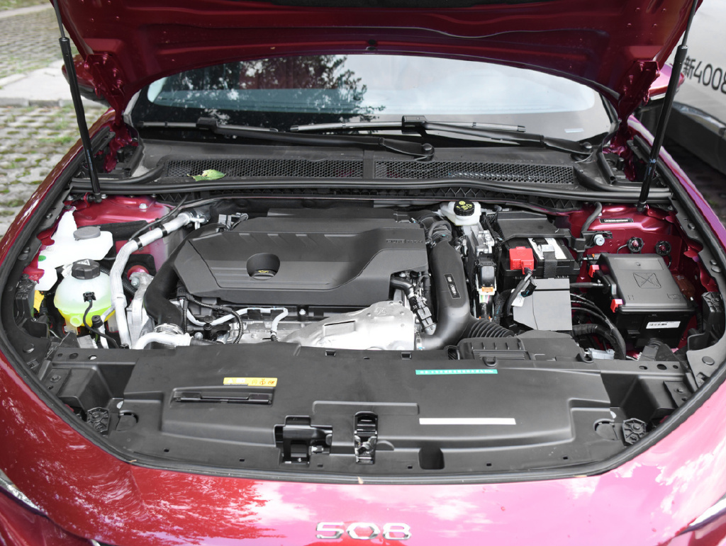 法国人的心思要细细品，标致508L PK雪铁龙C6到底谁更香？