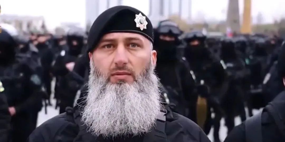 车臣男人的彪悍▼粗犷气质分分钟爆棚他们几乎每个人都留着大胡子在