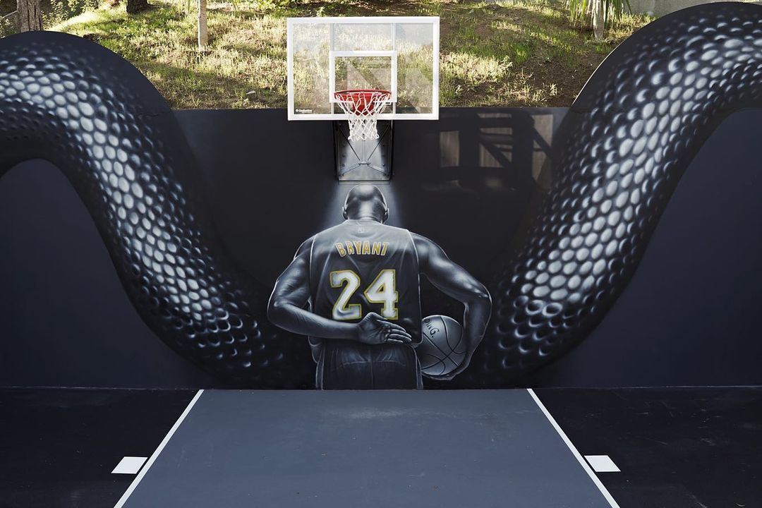 黑曼巴球场,太酷了!