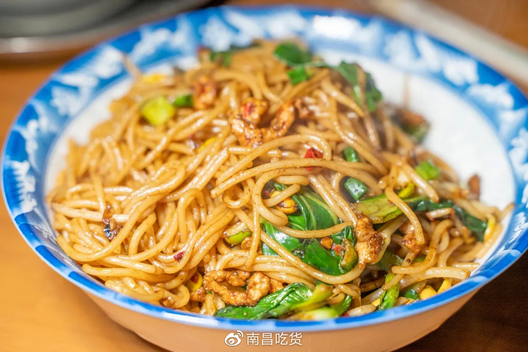 福店带你游南昌一星推荐开了十年藏在居民楼里的绝杀炒粉