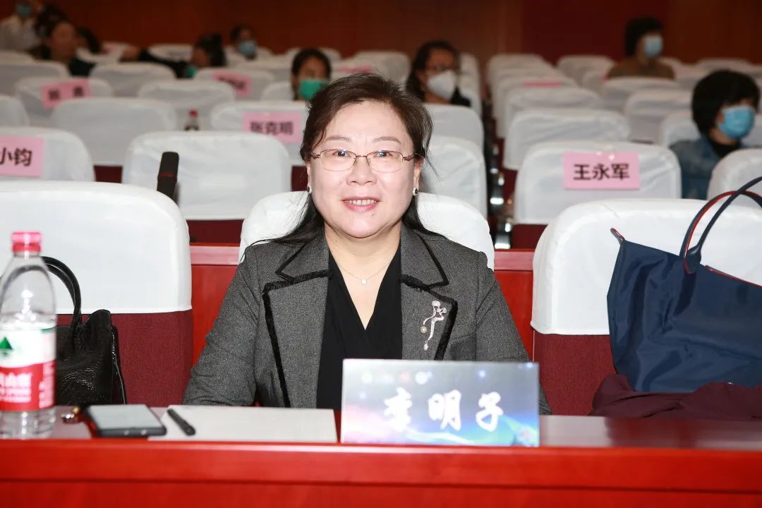 北京大学护理学院内外科护理学教研室主任李明子出席会议北京信息科技